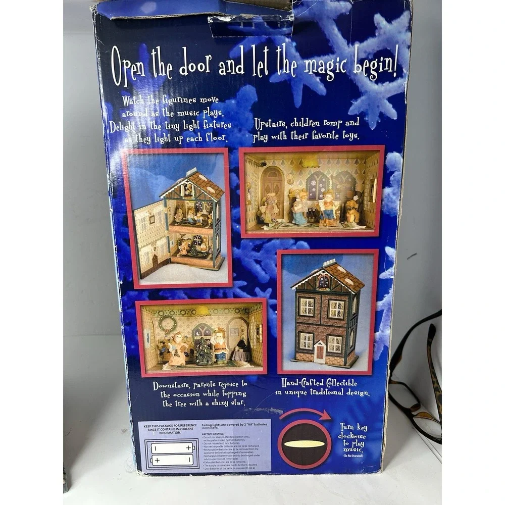Holiday Classics Collection Holiday‎ Lighted Moving Musical House 2005 Innovage